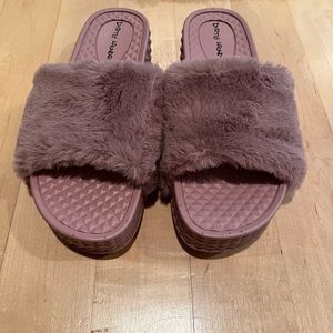 Pink Faux Fur Slides